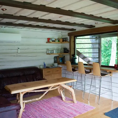 Ranna Puhketalu Chalet *